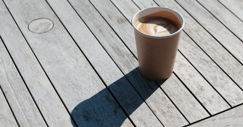 Drinking coffee from a paper cup poses health risks